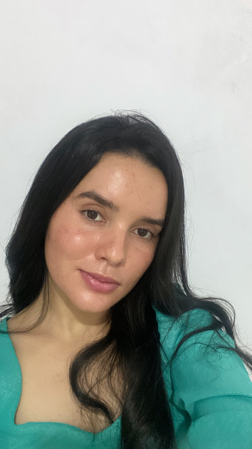 Dr. Kaliane Oliveira Santos